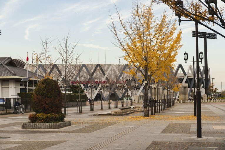 【高校ラグビー】「“聖地”花園の最寄り駅やけど…」近鉄奈良線の“ナゾのラグビー駅”「東花園駅」には何がある？(15)