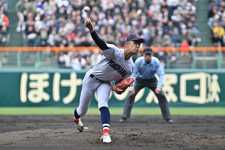 大器の評判も高かった横浜の2年生投手・織田だが、痛打される場面も目立った　©Hideki Sugiayma
