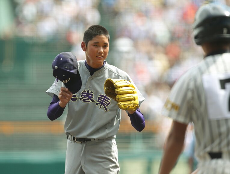 2011年夏の甲子園1回戦で帝京高と対戦した大谷翔平（花巻東高）　©朝日新聞
