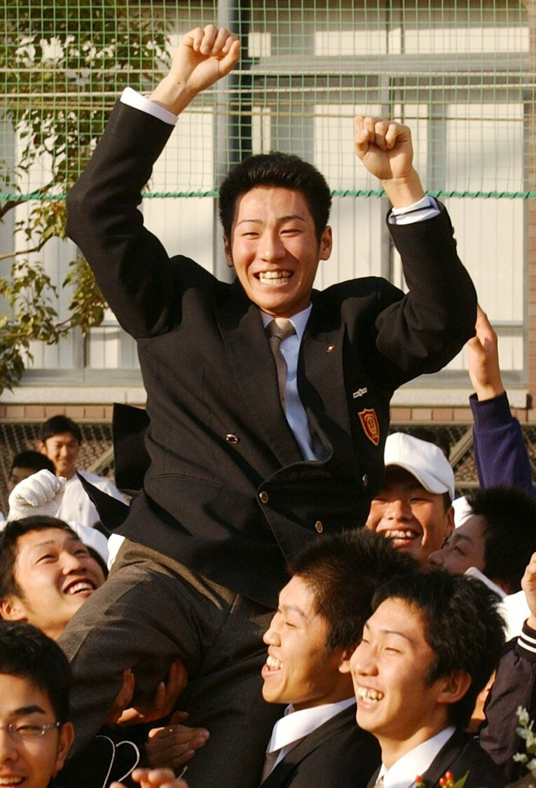 ロッテにドラフト1位指名を受けた大阪桐蔭・西岡　©JIJI PRESS