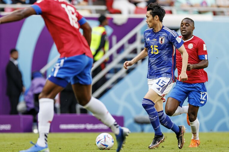 カタールW杯コスタリカ戦での鎌田　©Kiichi Matsumoto/JMPA