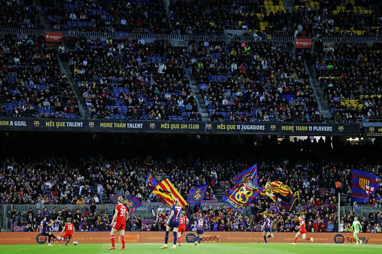 W杯ブラジル戦のウラで「バルサ女子がカンプノウで4万6967人」盛況なワケ… メッシ後に君臨する“女王”、熊谷紗希が見せた悔しさ(58)