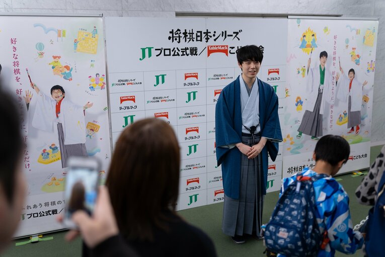 JT杯、藤井聡太八冠が“ファンに神対応”（全8枚中の1枚目）　©Shiro Miyake