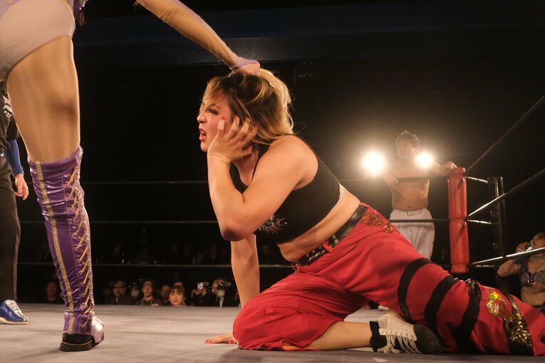 「私なんて“女もどき”なんじゃないか」タイで性別適合手術を受けたトランスジェンダー女子レスラー…エチカ・ミヤビがリングで流した涙の意味(15)