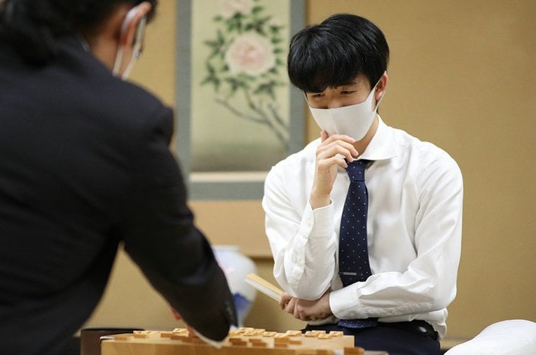 2020年度の最優秀棋士賞に輝いた藤井聡太二冠（代表撮影） ／ photograph by JIJI PRESS