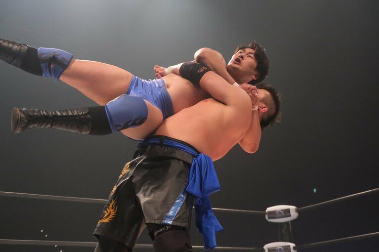 40歳で逝去した橋本真也へ“長男の本音”「父が生きてたら…怒られてただろうな」 プロレスラー・橋本大地が“破壊王”を継承する日(19)