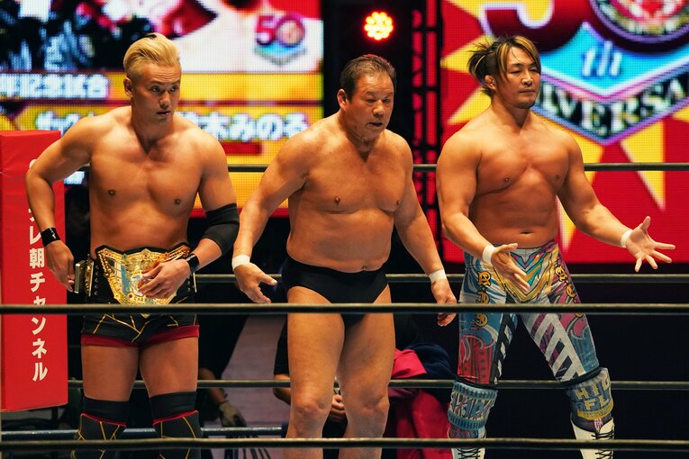 サポーターの類を一切付けていない藤波