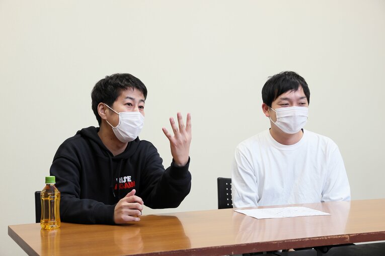 ウエストランドの井口浩之（左）と河本太。M-1決勝は今回が初めてだった