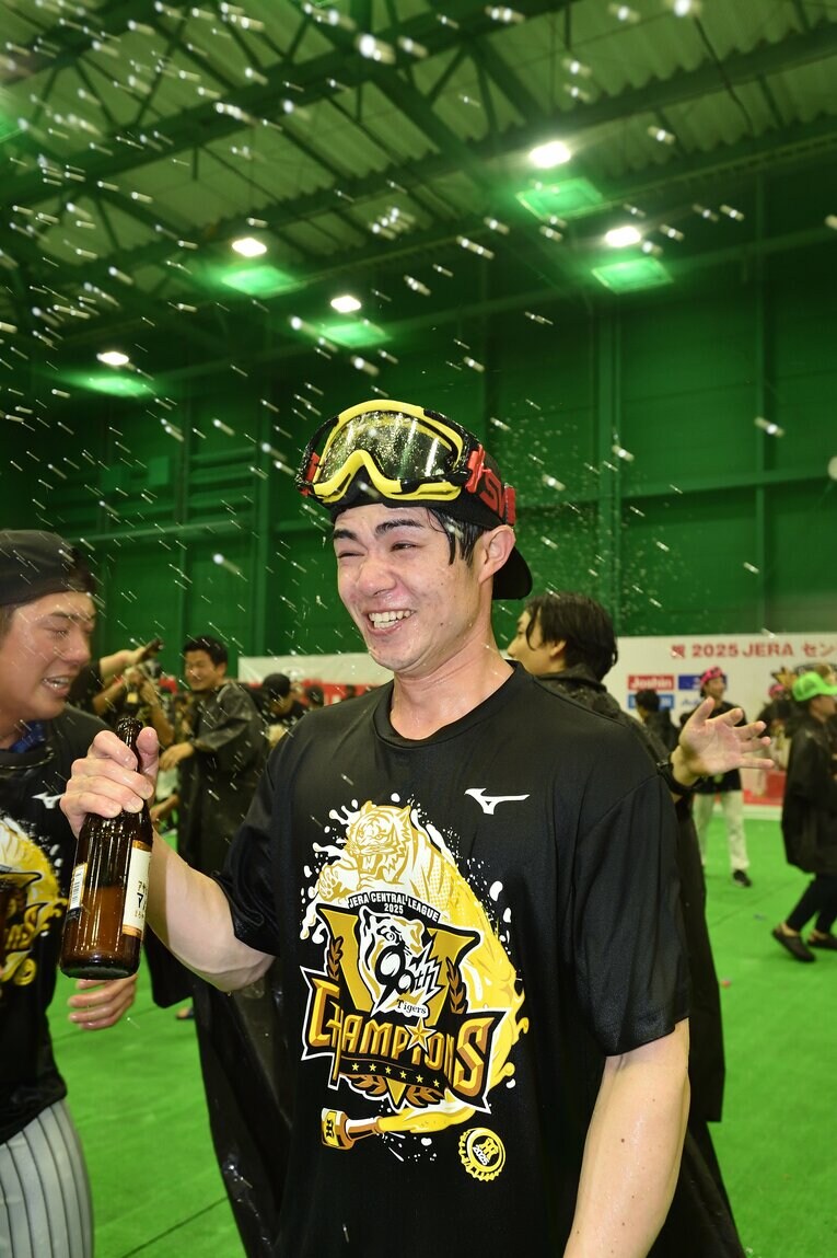 【ビールかけ…貴重カット多数】©Hideki Sugiyama