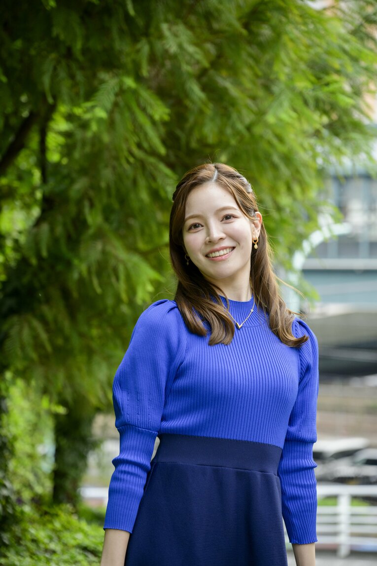 三宅絹紗アナ　©Hirofumi Kamaya