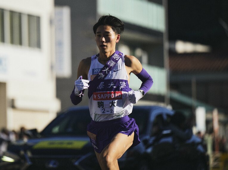 駒澤大・篠原倖太朗（4年）。昨年は1区で区間賞、今年も2区を区間4位で走ったが吉田、黒田らに差をつけられた　©Yuki Suenaga