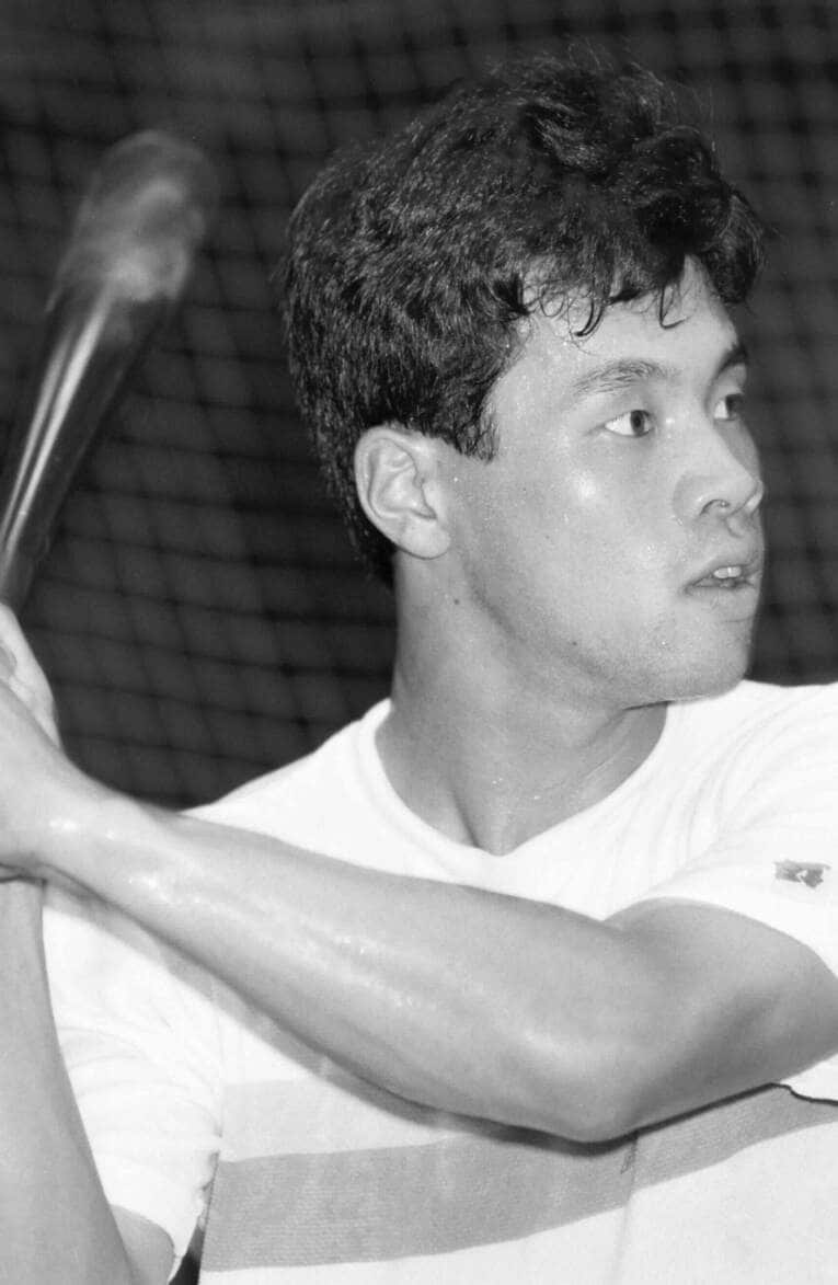 日本ハム2軍密着（1988年）。ナイター練習に精を出す　©BUNGEISHUNJU