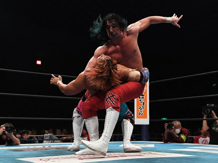 棚橋弘至IWGP王座初防衛に失敗！新王者は26歳のスイッチブレイド。(3)