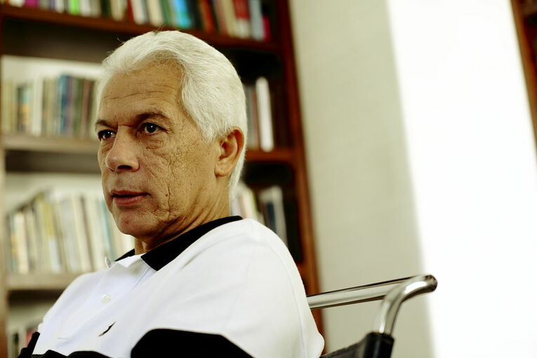 レオンも強盗の被害者に　©Tamon Matsuzono