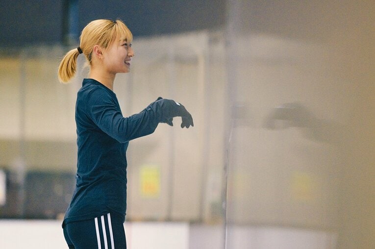 『そうだね、焼肉食べれるように頑張ろう』坂本花織の緊張をゆるめる「プラスワンな存在」(2)