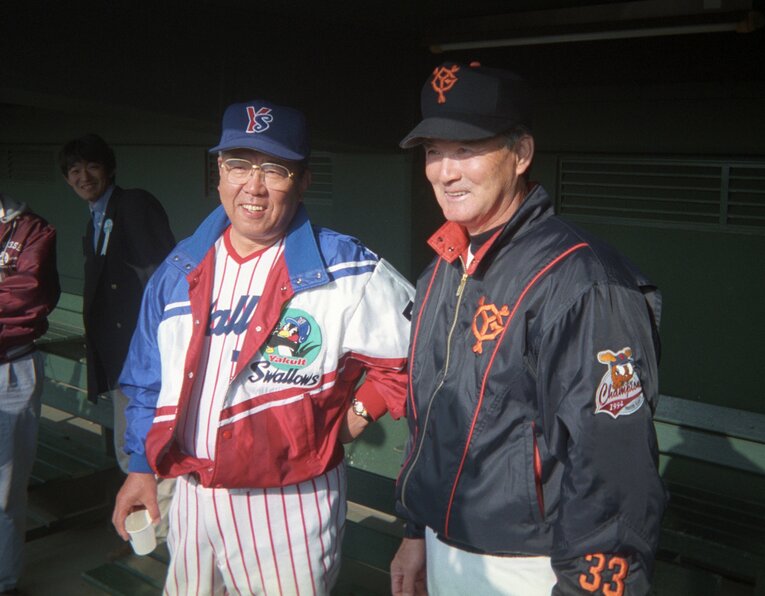 野村克也がヤクルト、長嶋茂雄が巨人を監督として率いていた時代（1995年秋季キャンプ） ©JIJI PRESS