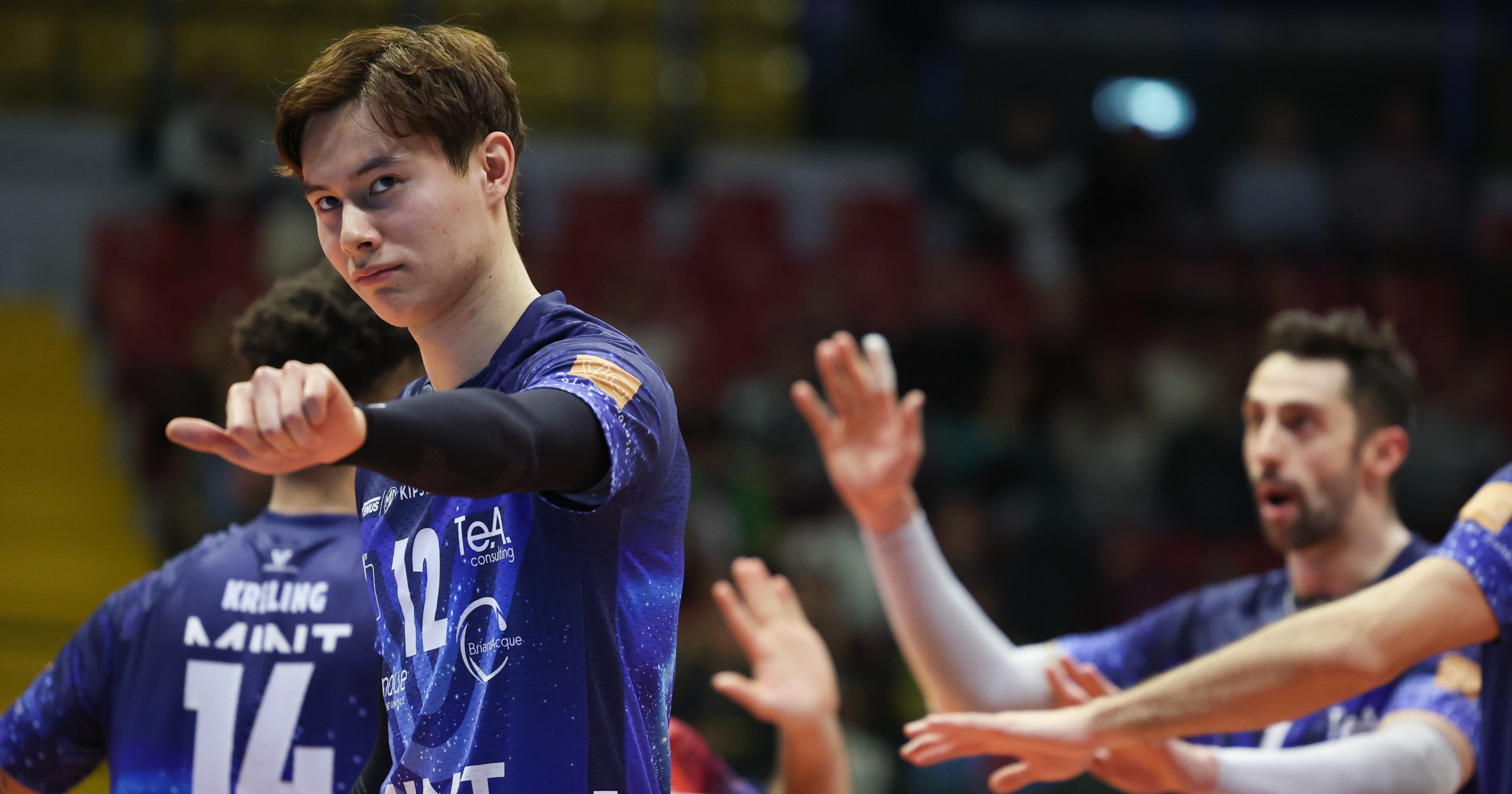 月面のサムライ」「ランはシンデレラ」高橋藍22歳バレー王国イタリアで