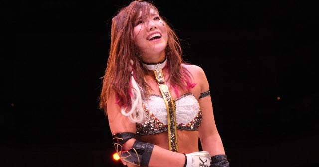 大物だけど“ド天然”…KAIRIはスターダム復帰リングでいかに観客を熱狂させたか？「ほーちゃんはスーパースターになっても変わらない」 - プロレス -  Number Web - ナンバー