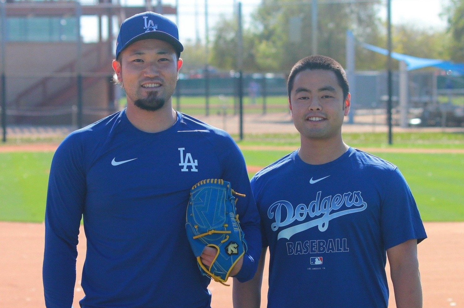ドジャース時代の北方（左）　©Tomo San　写真提供：北方悠誠