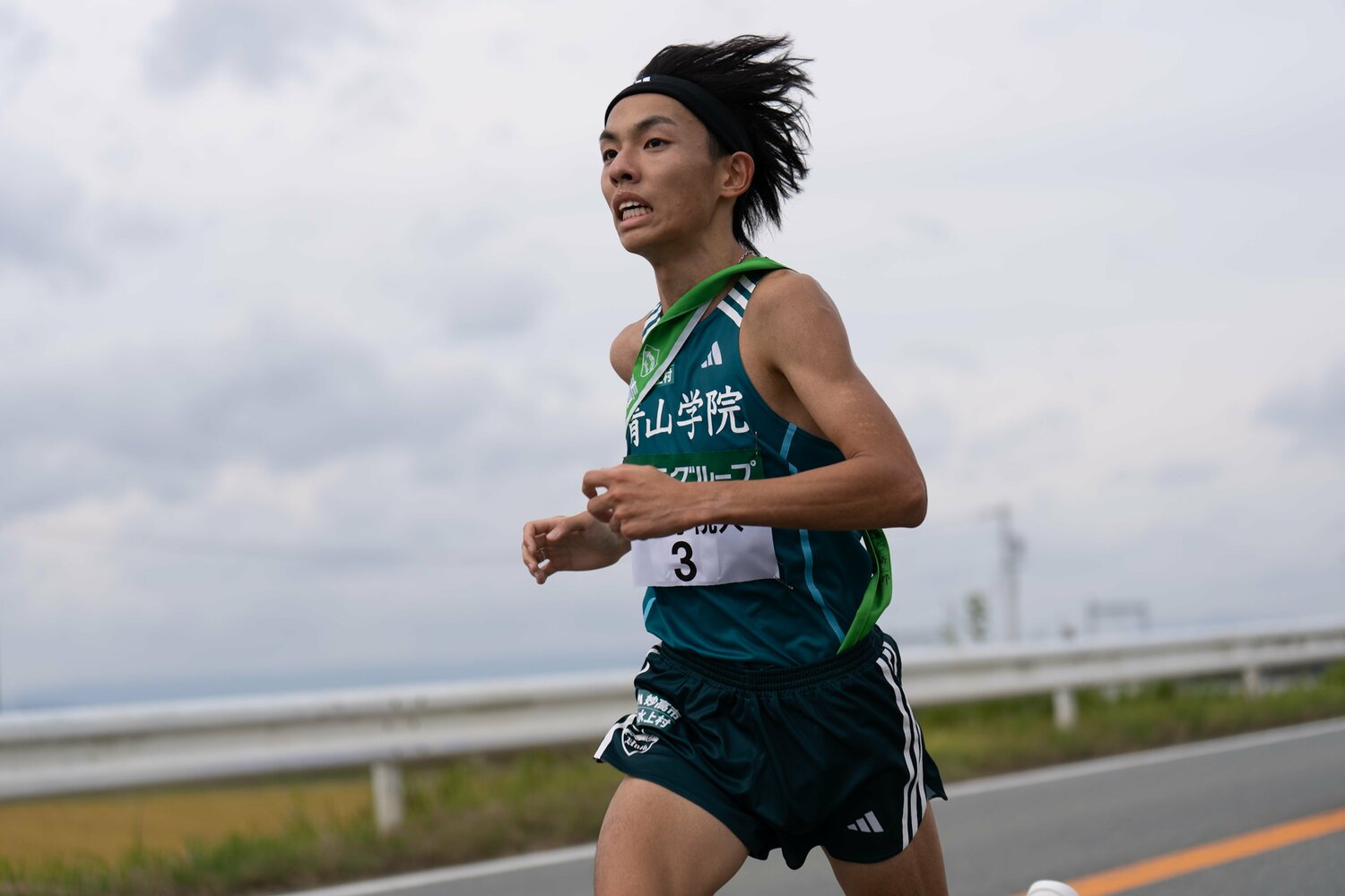 7区を走り田澤廉（駒大→トヨタ自動車）の持つ区間記録を更新した黒田朝日　©Shiro Miyake