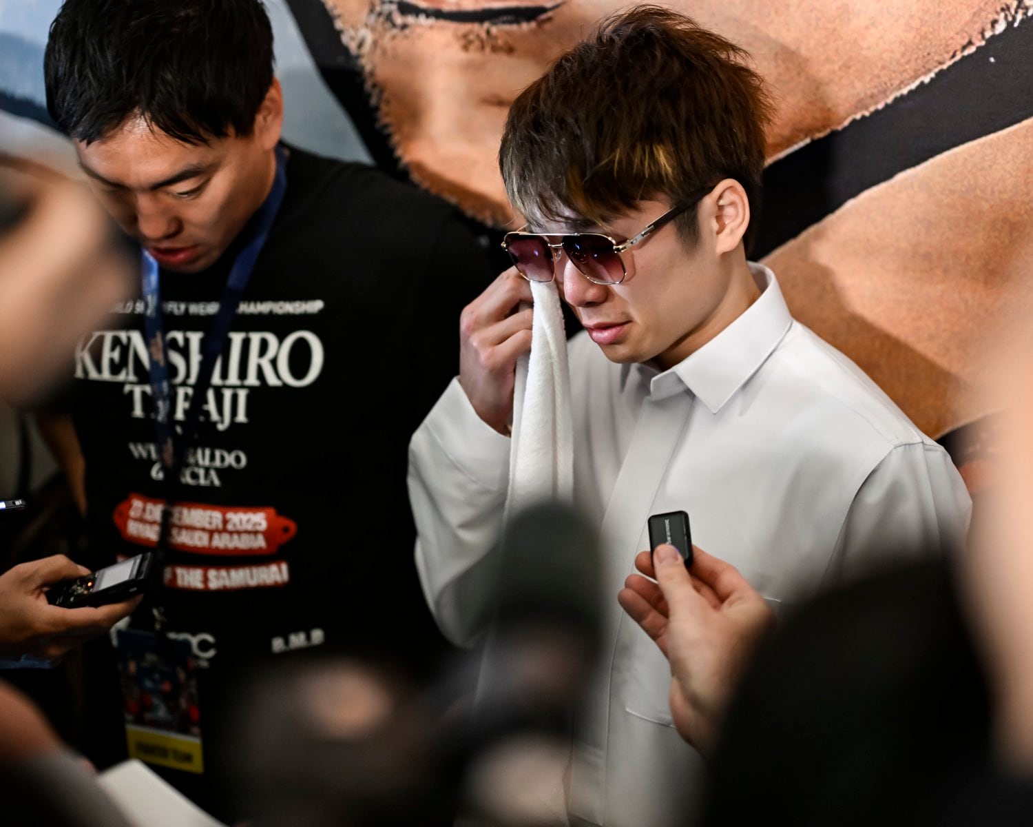 27日の興行開始直前、会見で涙を見せた寺地拳四朗 ©Hiroaki Finito Yamaguchi