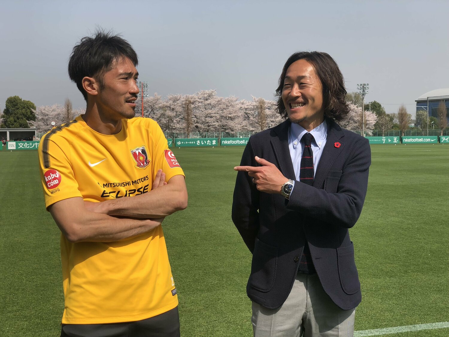 阿部と石川直宏。いわゆる「谷間の世代」のトップランナーだ　©Daisuke Shiohata