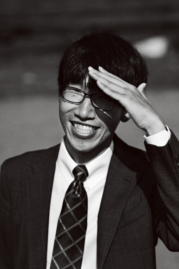 佐々木大地／1995年5月30日、長崎県生まれ。深浦康市九段門下。2016年四段。'22年七段。タイトル戦登場は2回。現在、竜王戦は4組、順位戦はC級2組に在籍。王位戦では'18年から6期連続で挑戦者決定リーグ入りを果たしている。'18年度最多勝利賞、'19年度最多対局賞を受賞　©︎Kazufumi Shimoyashiki