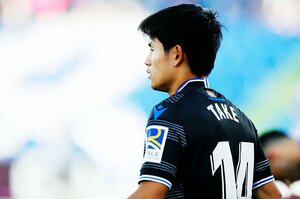 久保建英は「シルバらと共存・連動」が今のソシエダで最適解か　マンU戦勝利から中2日→“トップ下で迷った”古巣戦を撮って気づいたこと