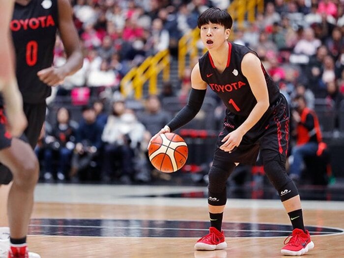 バスケ界の“レジェンド”大神雄子。現役最後の勇姿を絶対に見逃すな!<Number Web> photograph by Yusuke Nakanishi/AFLO SPORT