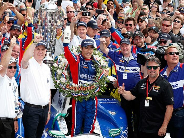 佐藤琢磨の快挙がホンダの勇気に。インディ500制覇、F1界からも祝福。<Number Web> photograph by AFLO