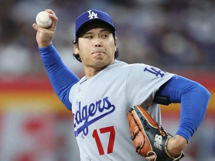 なぜ大谷翔平はサイ・ヤング賞“最有力候補”ではないのか？ メジャーで無敵状態も…手強い“2人の怪物”の名前「最大の条件は投球回数よりも…」＜Number Web＞ photograph by Getty Images