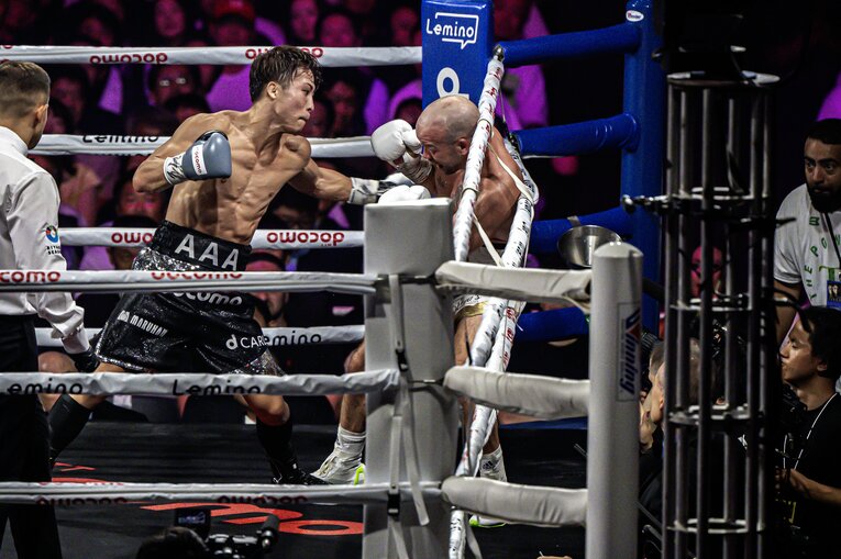 ドヘニーを棄権に追い込んだ7ラウンドの猛攻　©Takuya Sugiyama