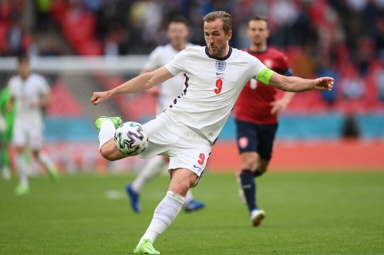 大会の主役候補と見られていたケインだが、ここまでは無得点。ドイツ戦ではスタメン落ちの可能性も？ ／ photograph by Getty Images