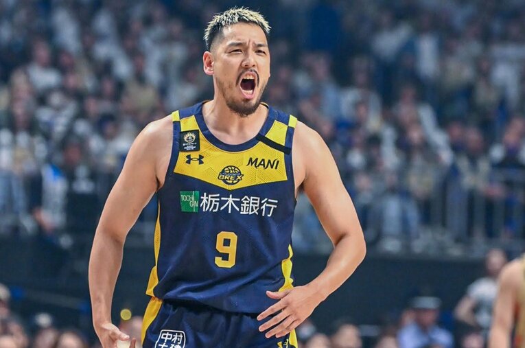 3度目のBリーグ制覇を果たした宇都宮ブレックスで活躍する35歳の遠藤祐亮。なぜ「いぶし銀」のベテランはチームの信頼を集めるのか ／ photograph by TOCHIGI BREX INC.