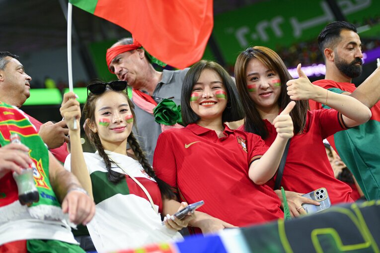 カタールW杯の女性サポーター　©Takuya Sugiyama/JMPA