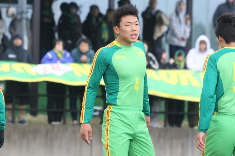 屈強なフィジカルを武器に帝京長岡高校のキャプテンとしてチームを支える桑原脩斗（高3）©︎Takahito Ando