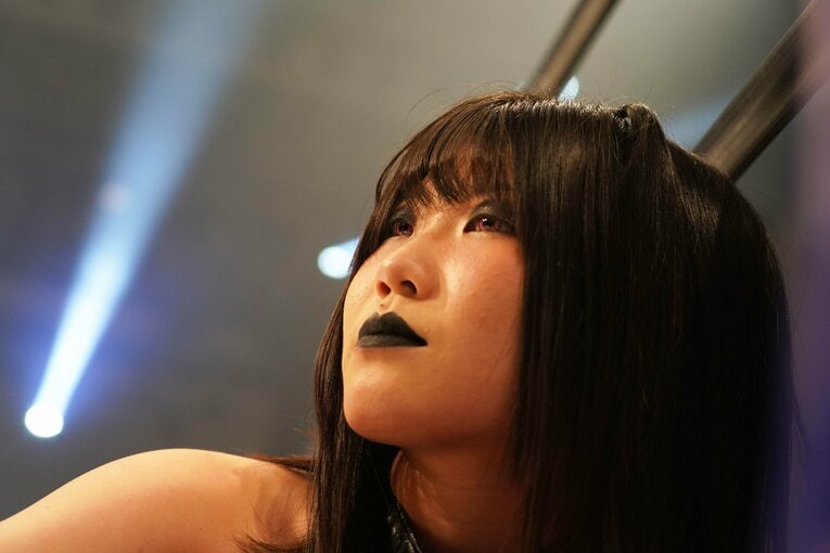 “女子高生でヒールで双子”スターダム吏南が語った木村花への思い「花さんがいなかったら、プロレスをやめていた」《特別グラビア》(7)