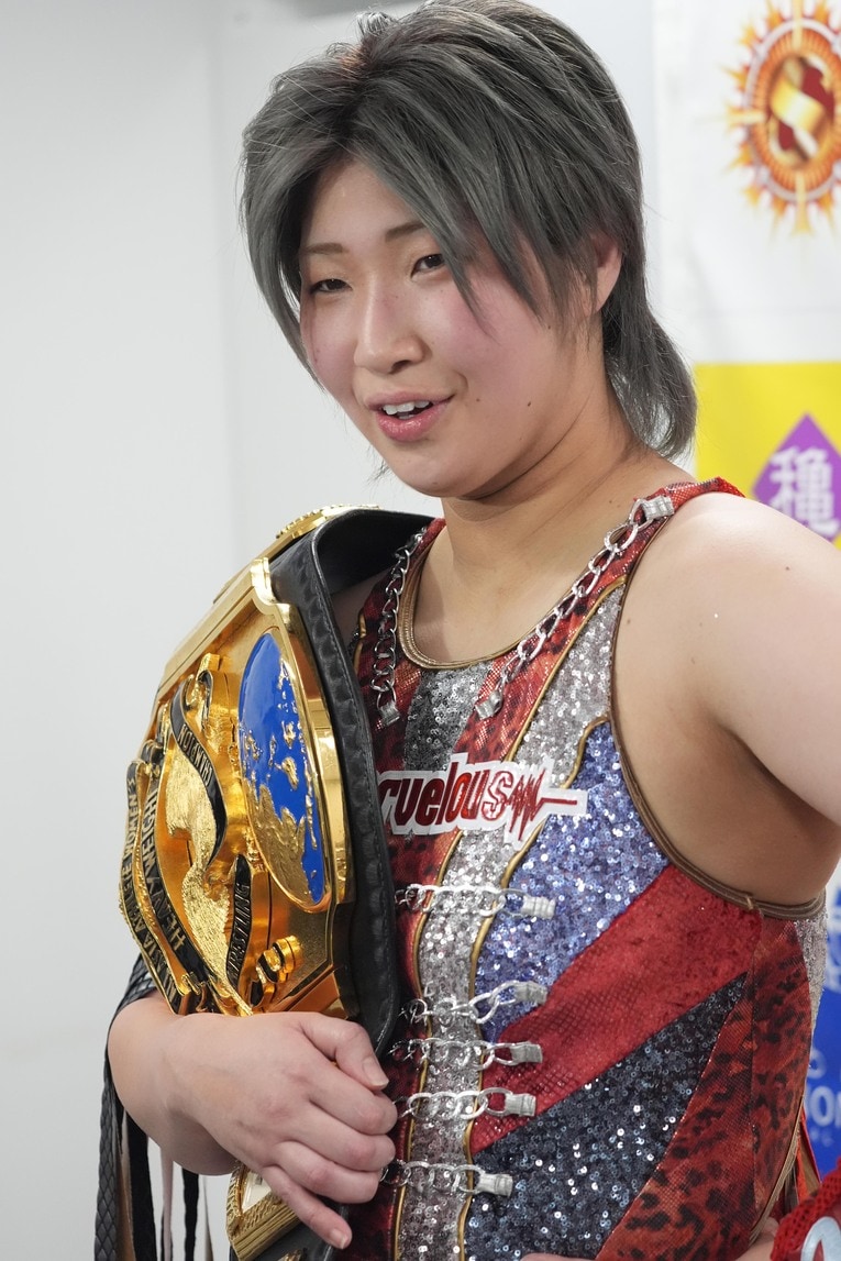 マーベラスの彩羽匠　©Essei Hara