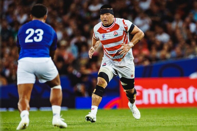 頭にテーピングを巻いて後半7分までプレー　©Kiichi Matsumoto