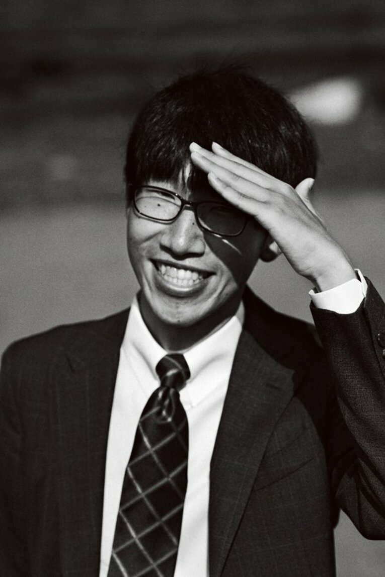 佐々木大地／1995年5月30日、長崎県生まれ。深浦康市九段門下。2016年四段。'22年七段。タイトル戦登場は2回。現在、竜王戦は4組、順位戦はC級2組に在籍。王位戦では'18年から6期連続で挑戦者決定リーグ入りを果たしている。'18年度最多勝利賞、'19年度最多対局賞を受賞　©︎Kazufumi Shimoyashiki