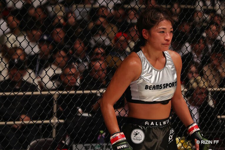 RENAvsシン・ユリ　©RIZIN FF