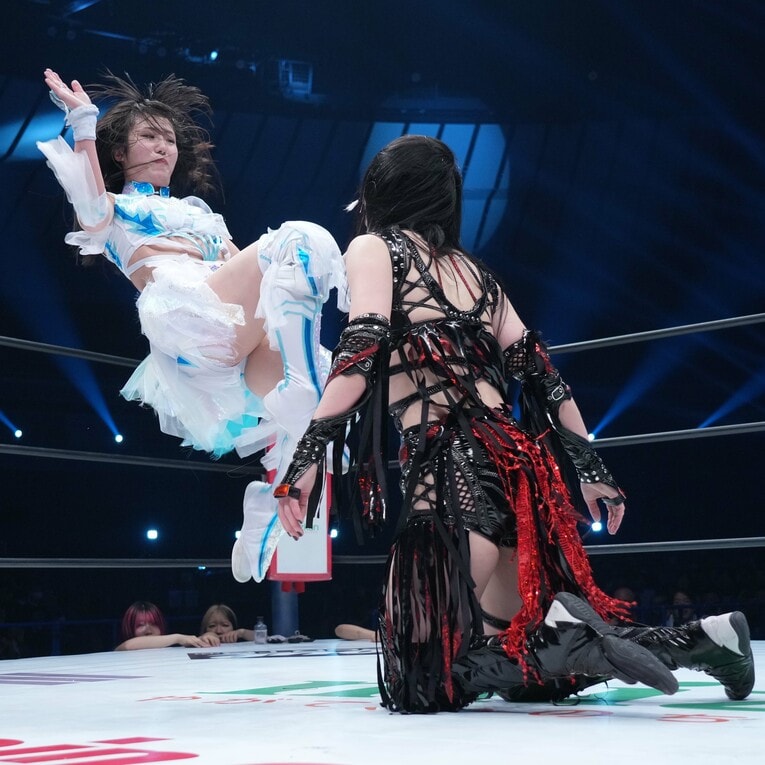 バイオレットシューティングにいく玖麗さやか　©Essei Hara