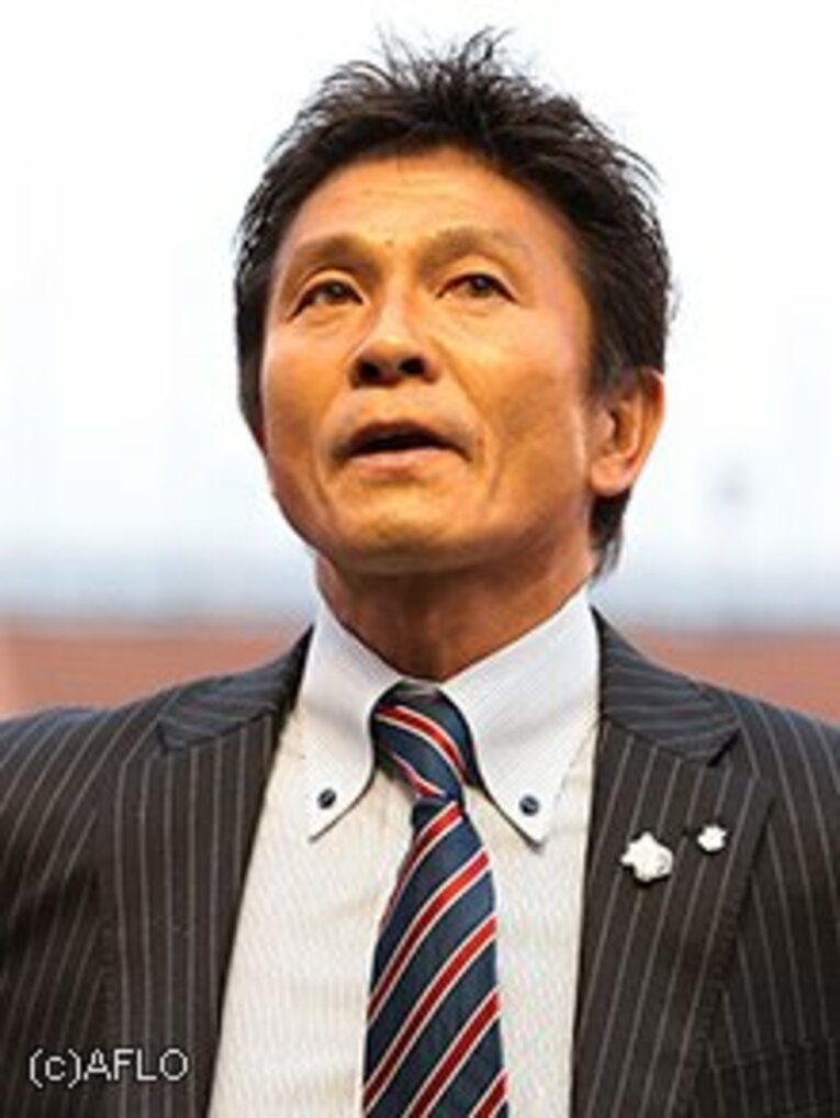 城福浩　Hiroshi Jofuku
1961年3月21日、徳島県生まれ。2005年にU-15代表監督に就任し、'07年U-17W杯出場。'08年にFC東京監督に就任。'12年にJ2のヴァンフォーレ甲府の監督に就任、1年目に優勝してJ1昇格を果たし、現在3季目。