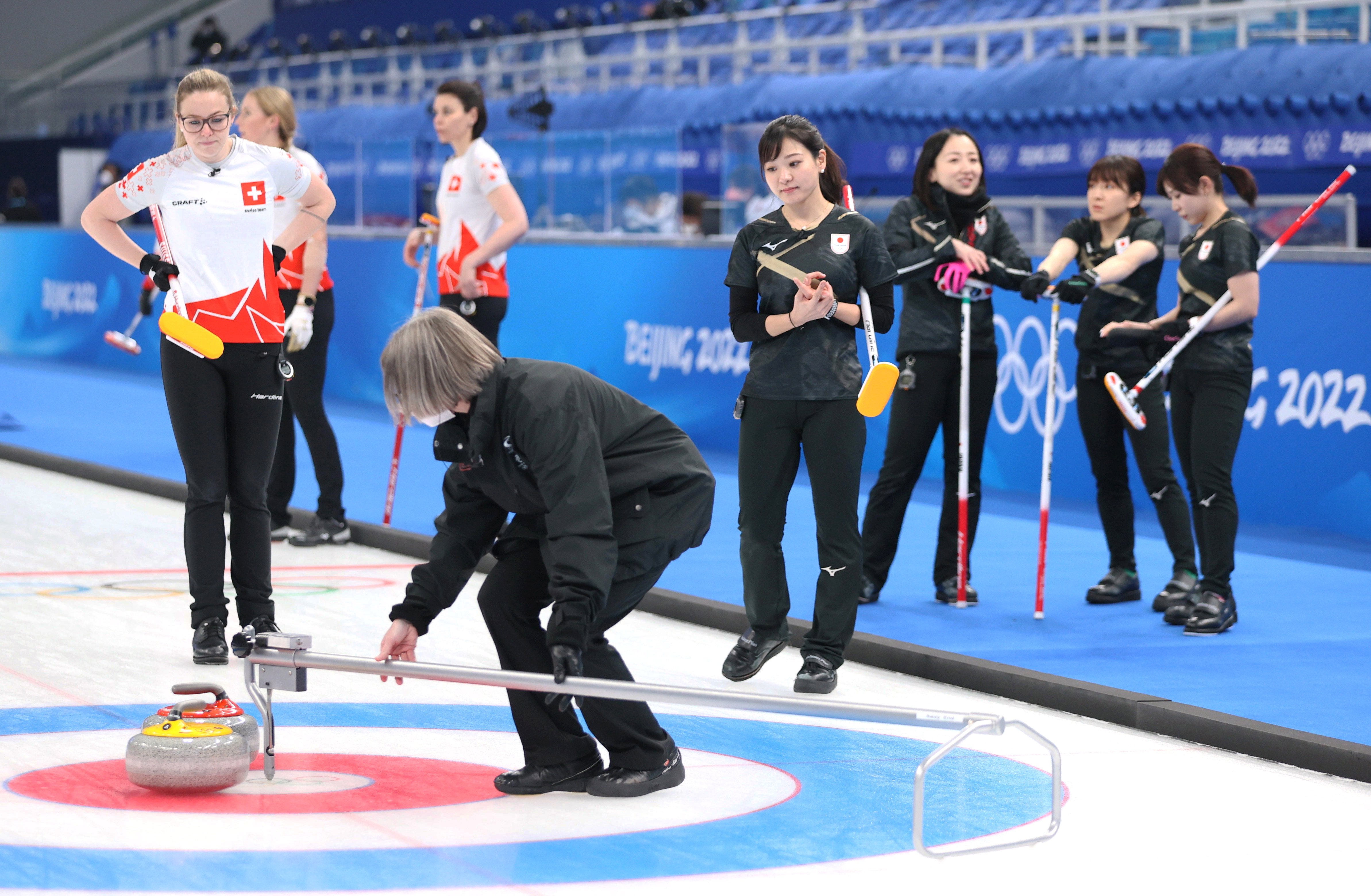 本気で敗退と勘違い 大喜びの 2度の涙 で藤澤五月も吹っ切れた カーリング解説者 金村萌絵 決勝トーナメントにピークがきた Number Web Goo ニュース