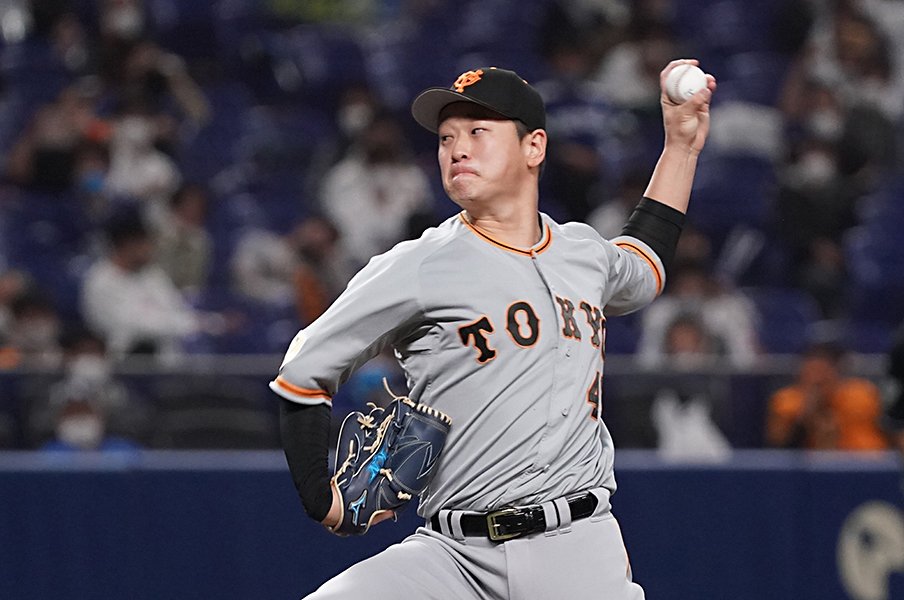 「彼が岩瀬のようになってくれたら」戦線離脱が続く巨人で原監督が期待する中川皓太の“試合の流れを作る力”とは<Number Web> photograph by Sankei Shimbun