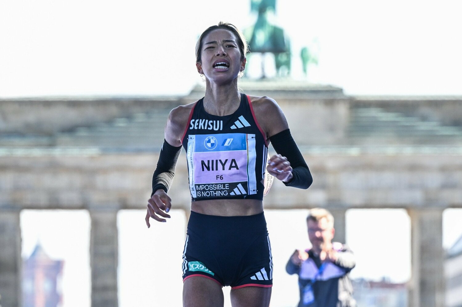 「レース3日前にコーチと大ゲンカ」でも日本記録に肉薄だったのに…《東京マラソン参戦決定》新谷仁美が明かす「ベルリンで失速」のナゼ＜Number Web＞ photograph by JIJI PRESS