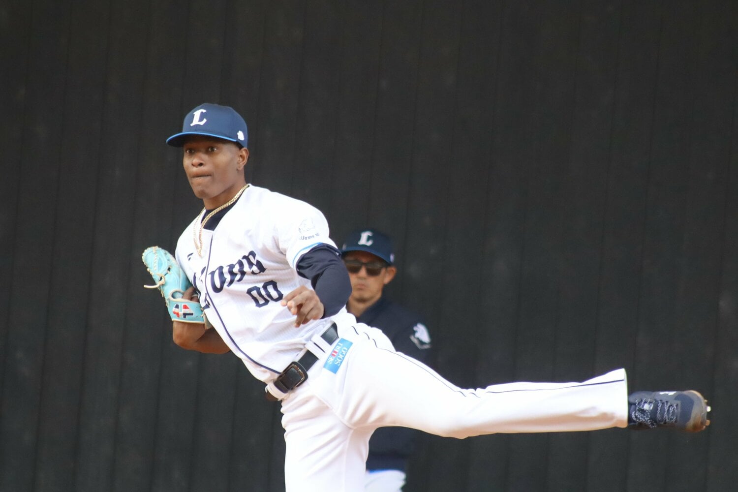 ヤンの投球練習　©Kou Hiroo