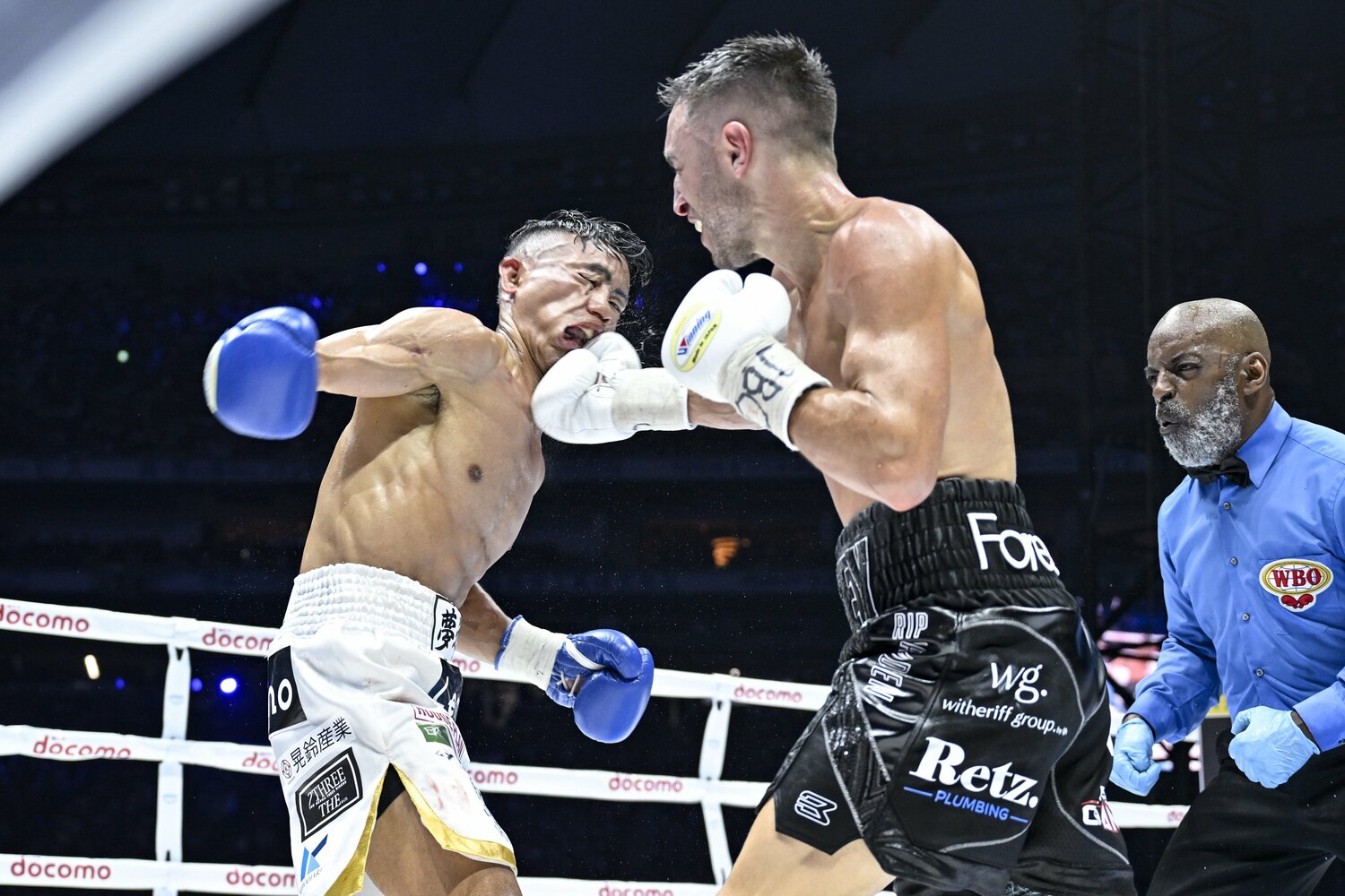 最終12ラウンド、あわや逆転負けかというピンチを迎えた　©Hiroaki Yamaguchi