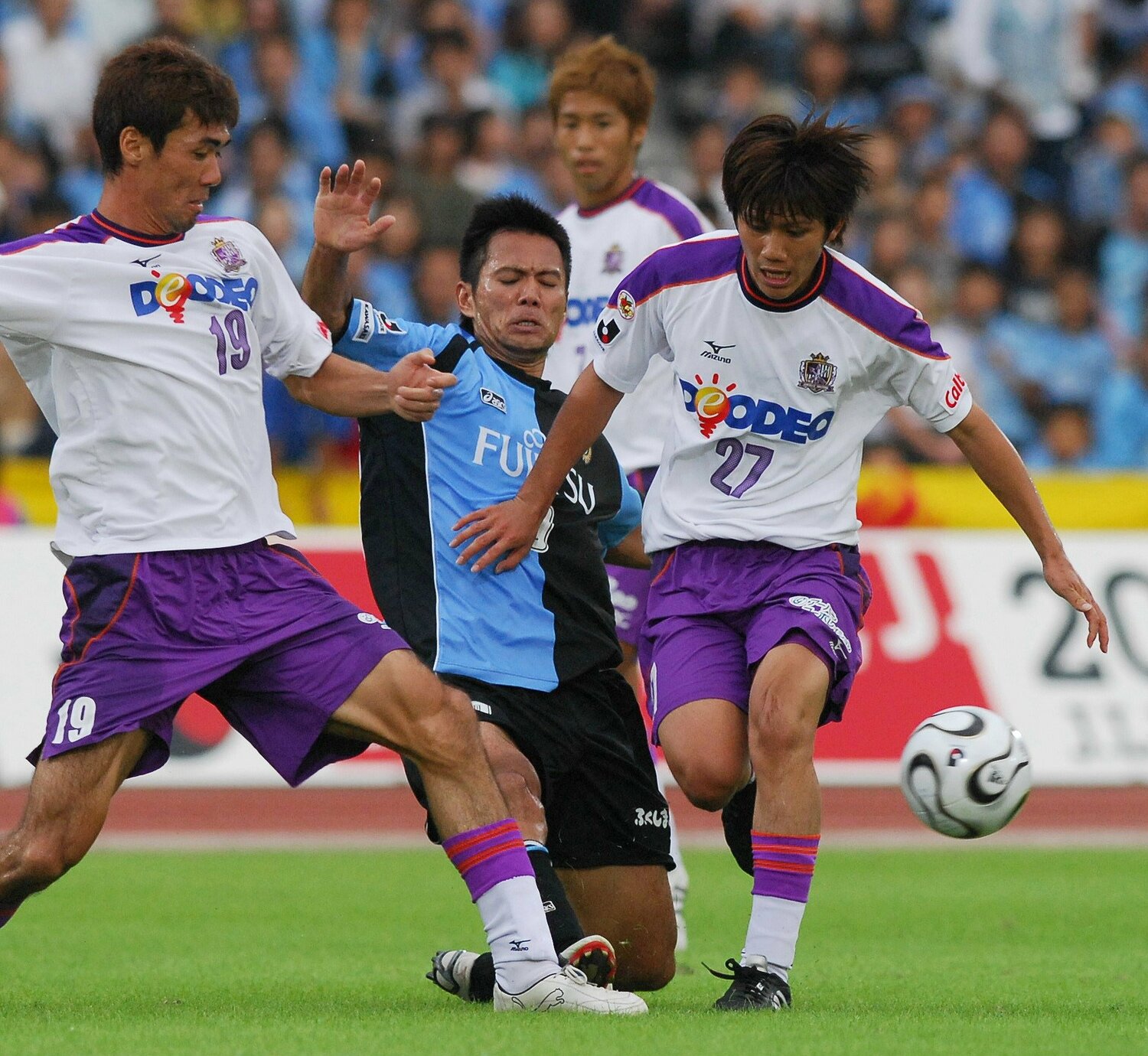 06年、プロ1年目の柏木。当時の背番号は27だった　©JIJI PRESS