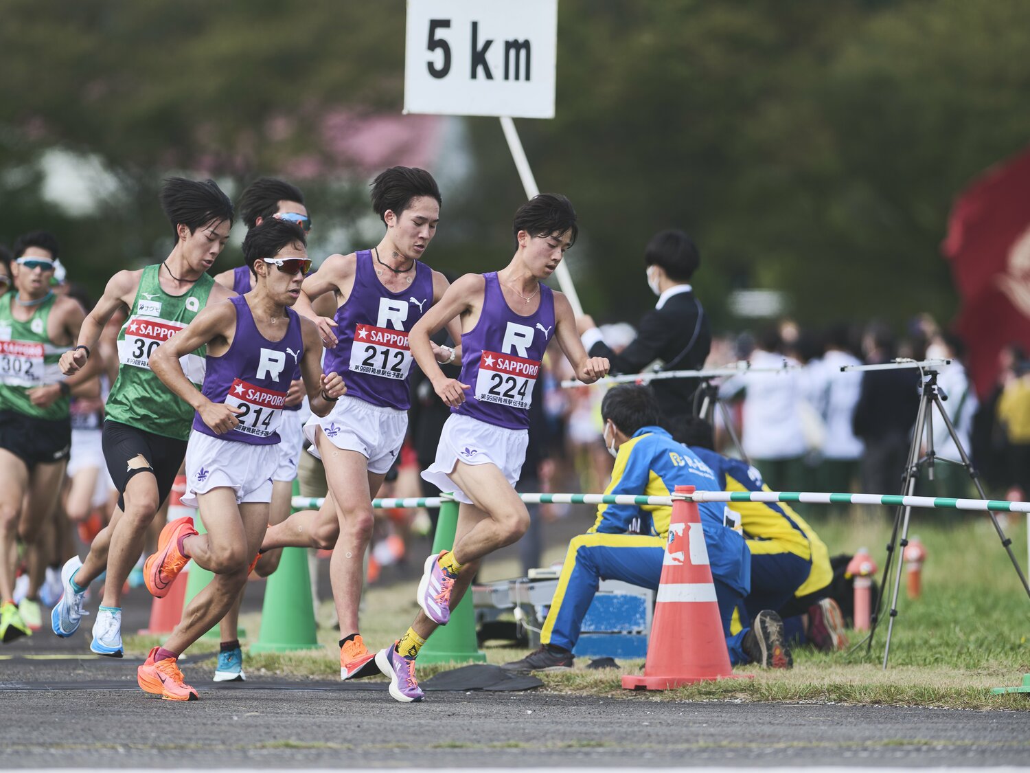 今年は集団走をやめた立教大　©YukiSuenaga